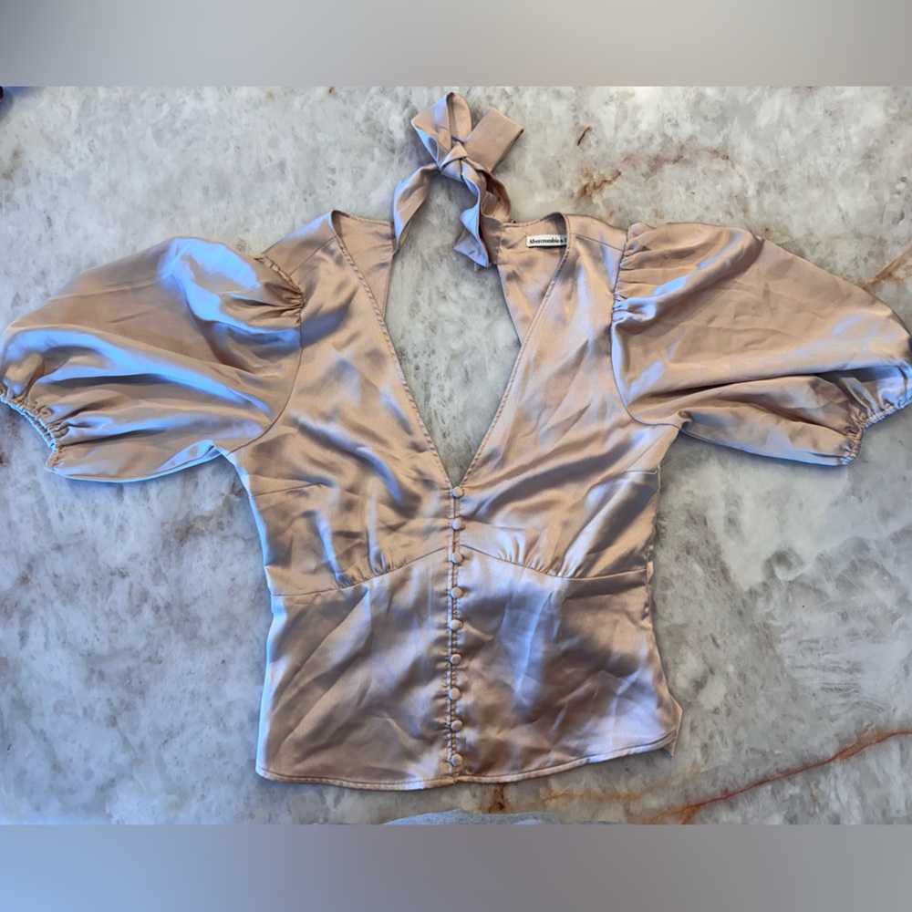 Abercrombie & Fitch Satin Puff Sleeve Blouse in Cream